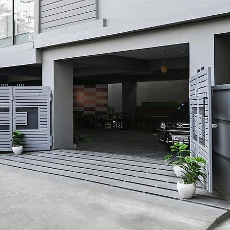 Super Townhouse De Alphabet Karmanghat 하이데라바드 외부 사진