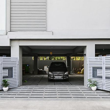 Super Townhouse De Alphabet Karmanghat 하이데라바드 외부 사진