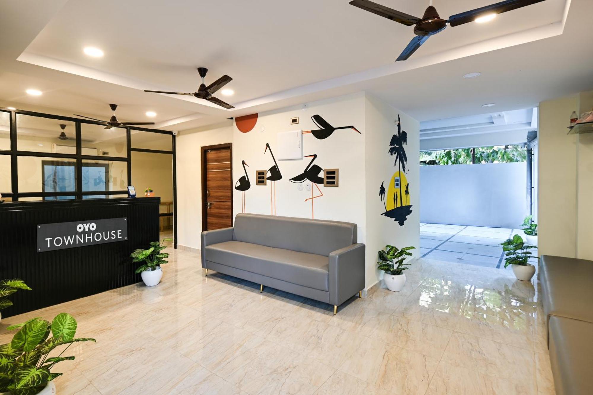 Super Townhouse De Alphabet Karmanghat 하이데라바드 외부 사진