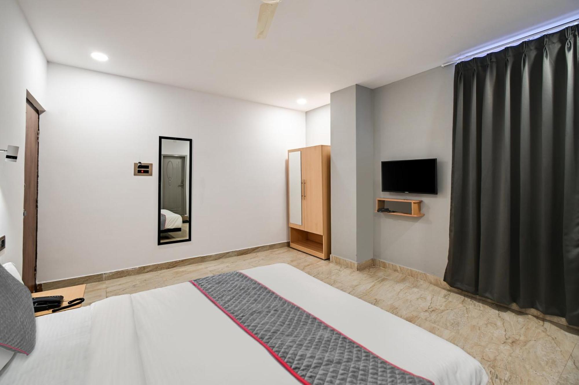 Super Townhouse De Alphabet Karmanghat 하이데라바드 외부 사진