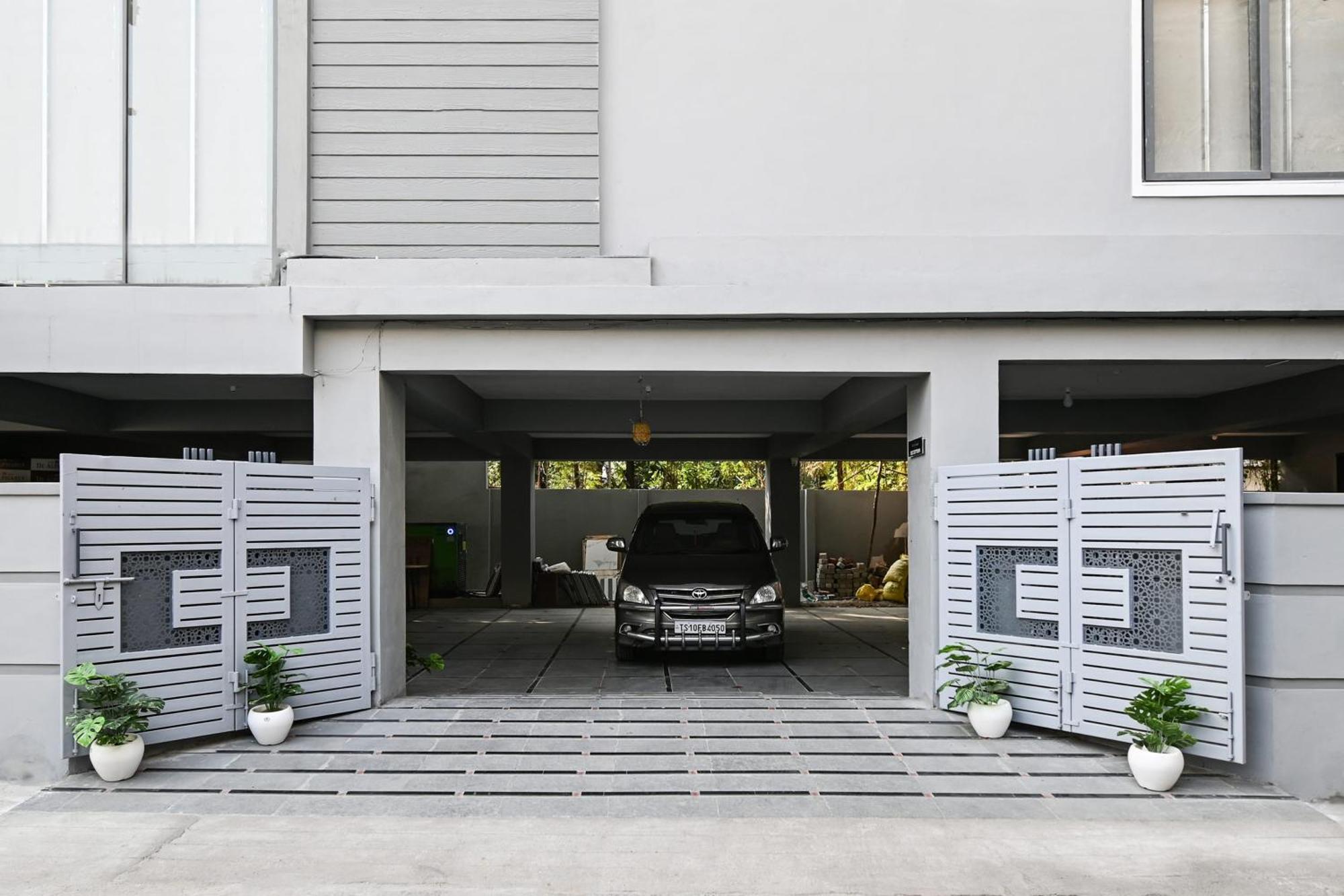 Super Townhouse De Alphabet Karmanghat 하이데라바드 외부 사진